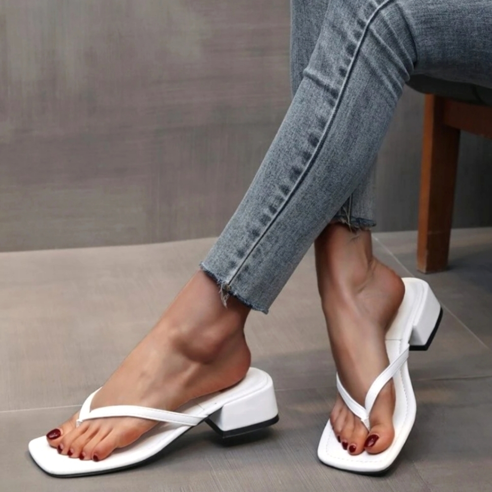 Chunky heeled thong sandals